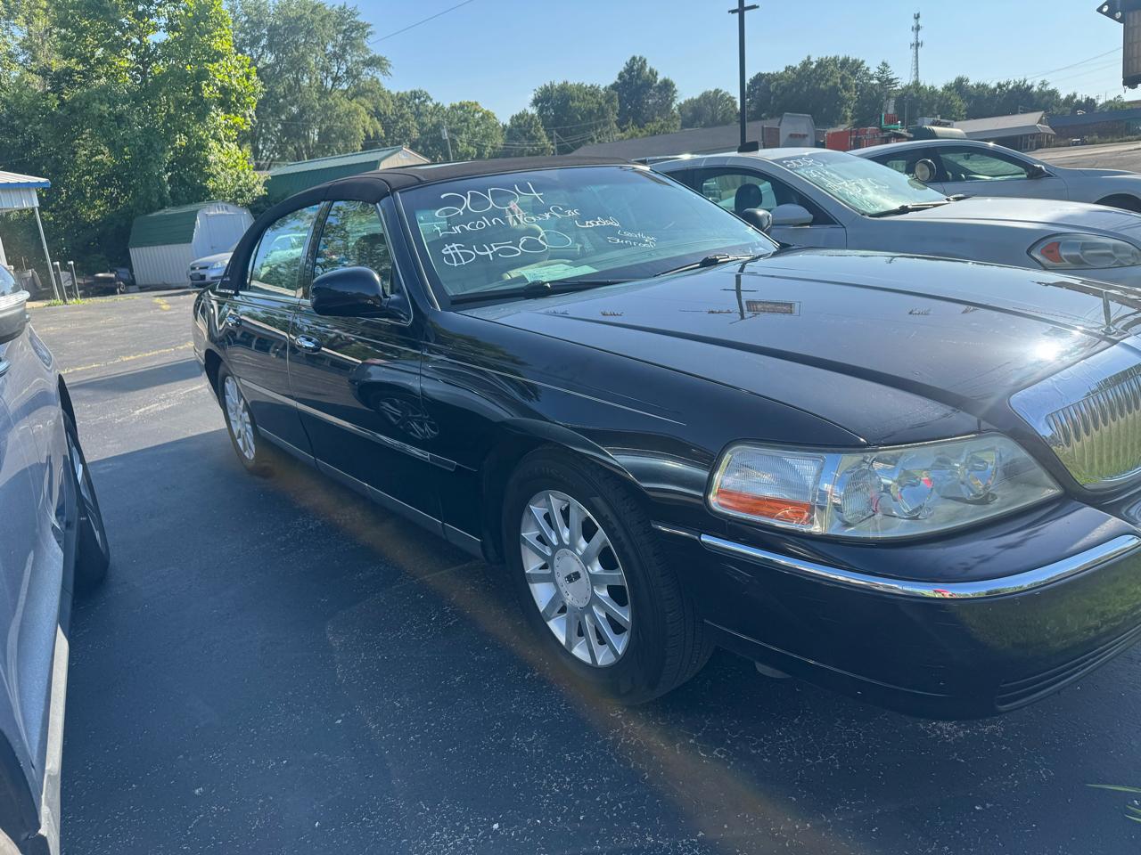 lincoln town car 2004 1LNHM83W64Y633014 image lincoln town car 2004 1LNHM83W64Y633014 image